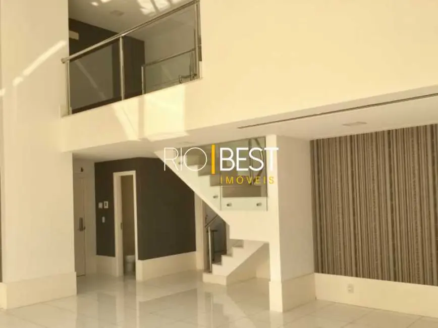 Foto 1 de Apartamento com 4 quartos para alugar, 230m2 em Rio De Janeiro - RJ