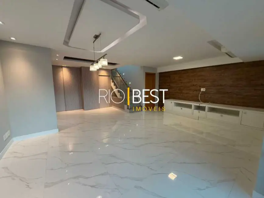 Cobertura com 3 quartos à venda, 252m2 em Rio De Janeiro - RJ - imagem 1 Foto 1 de Cobertura com 3 quartos à venda, 252m2 em Rio De Janeiro - RJ