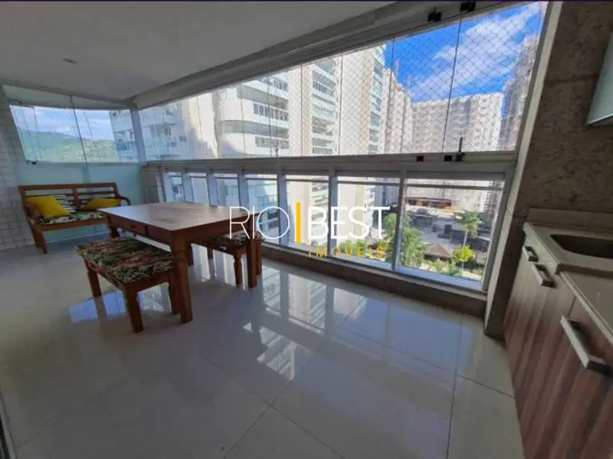 Foto 3 de Apartamento com 4 quartos à venda, 153m2 em Rio De Janeiro - RJ