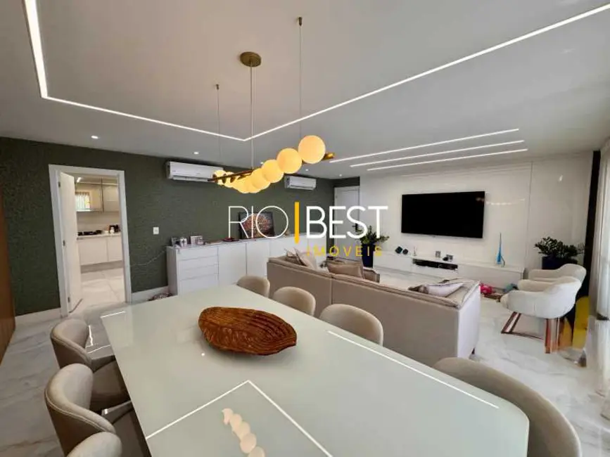 Apartamento com 4 quartos à venda, 192m2 em Rio De Janeiro - RJ - imagem 4 Foto 4 de Apartamento com 4 quartos à venda, 192m2 em Rio De Janeiro - RJ