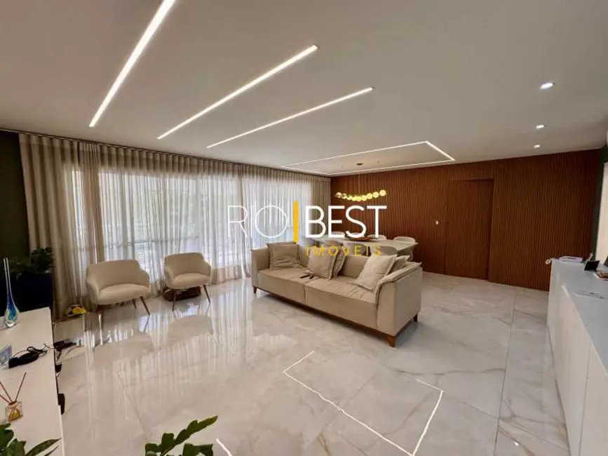 Apartamento com 4 quartos à venda, 192m2 em Rio De Janeiro - RJ - imagem 1 Foto 1 de Apartamento com 4 quartos à venda, 192m2 em Rio De Janeiro - RJ
