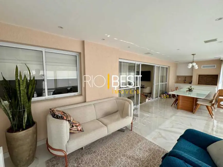 Apartamento com 4 quartos à venda, 192m2 em Rio De Janeiro - RJ - imagem 7 Foto 7 de Apartamento com 4 quartos à venda, 192m2 em Rio De Janeiro - RJ