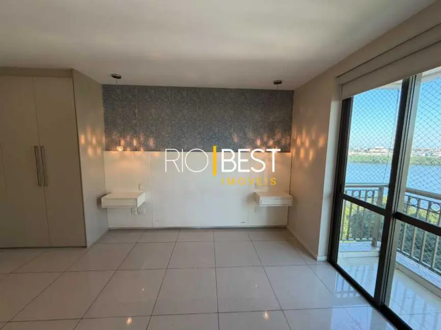 Apartamento com 4 quartos para alugar, 230m2 em Rio De Janeiro - RJ - imagem 7 Foto 7 de Apartamento com 4 quartos para alugar, 230m2 em Rio De Janeiro - RJ
