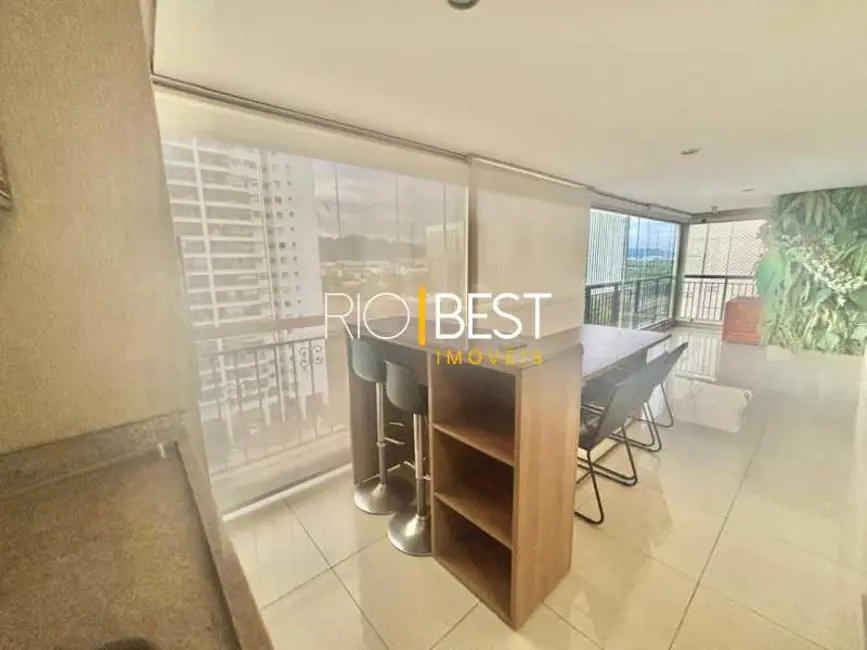 Foto 8 de Apartamento com 3 quartos para alugar, 155m2 em Rio De Janeiro - RJ