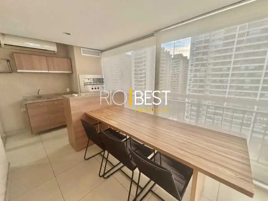Foto 2 de Apartamento com 3 quartos para alugar, 155m2 em Rio De Janeiro - RJ