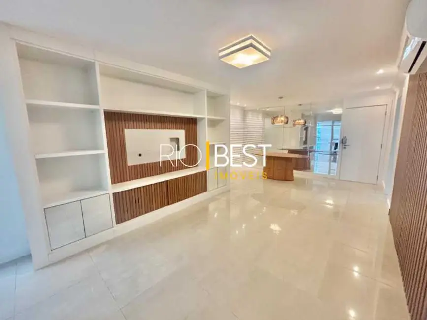 Foto 4 de Apartamento com 3 quartos para alugar, 155m2 em Rio De Janeiro - RJ