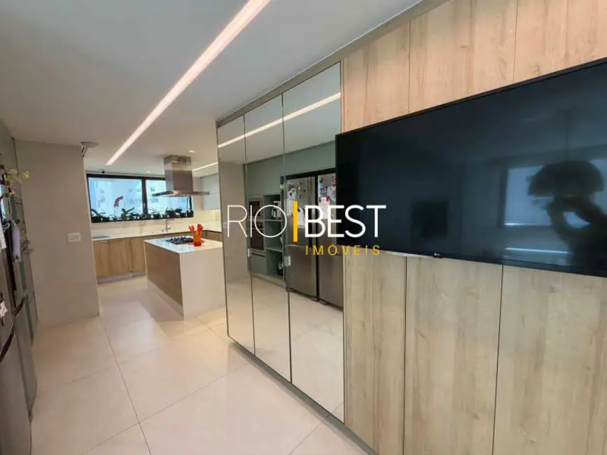 Apartamento com 4 quartos à venda, 403m2 em Rio De Janeiro - RJ - imagem 6 Foto 6 de Apartamento com 4 quartos à venda, 403m2 em Rio De Janeiro - RJ