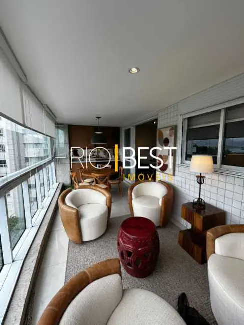 Foto 2 de Apartamento com 3 quartos à venda, 160m2 em Rio De Janeiro - RJ