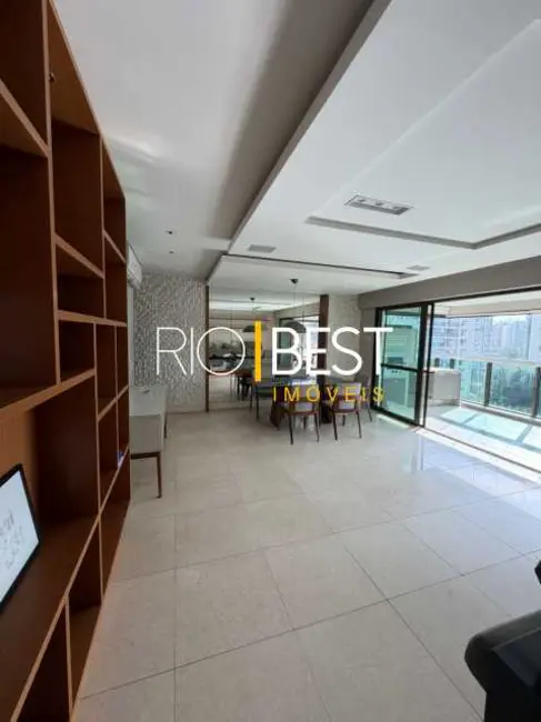 Apartamento com 4 quartos à venda, 150m2 em Rio De Janeiro - RJ - imagem 5 Foto 5 de Apartamento com 4 quartos à venda, 150m2 em Rio De Janeiro - RJ