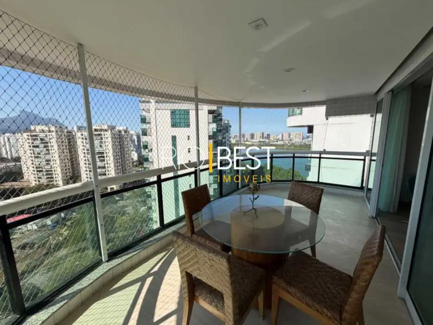 Apartamento com 4 quartos para alugar, 155m2 em Rio De Janeiro - RJ - imagem 2 Foto 2 de Apartamento com 4 quartos para alugar, 155m2 em Rio De Janeiro - RJ