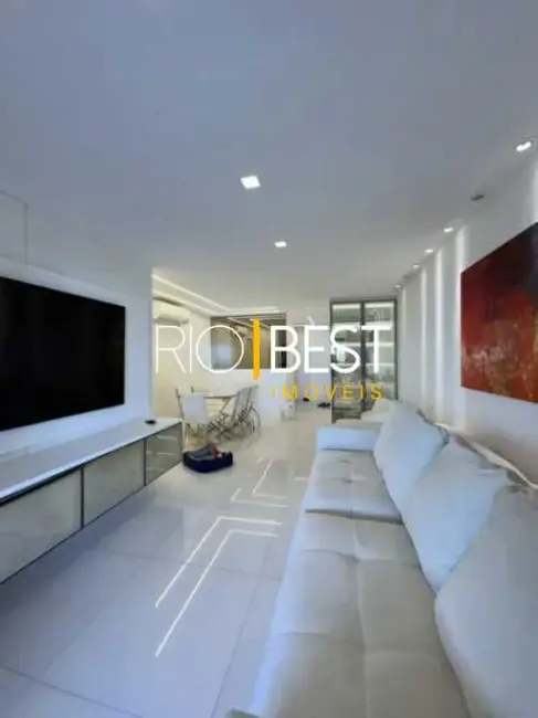 Foto 2 de Apartamento com 4 quartos à venda, 150m2 em Rio De Janeiro - RJ