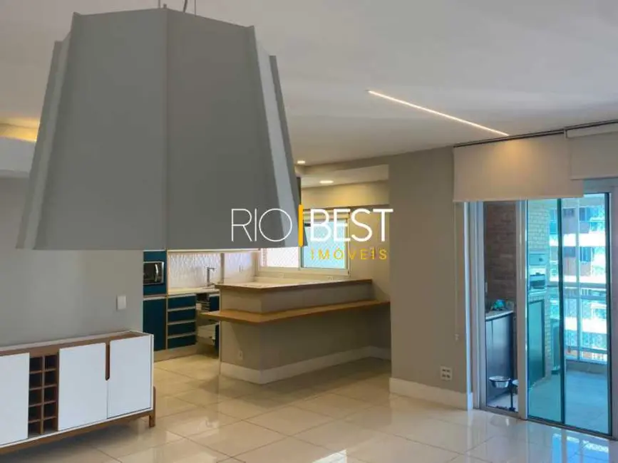 Foto 2 de Apartamento com 2 quartos para alugar, 100m2 em Rio De Janeiro - RJ