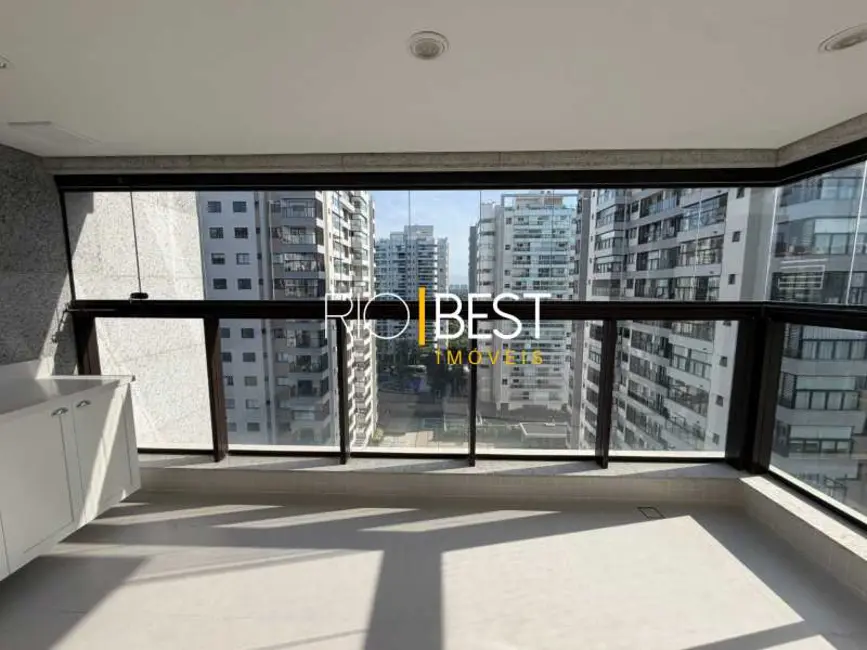 Foto 4 de Apartamento com 2 quartos para alugar, 76m2 em Rio De Janeiro - RJ