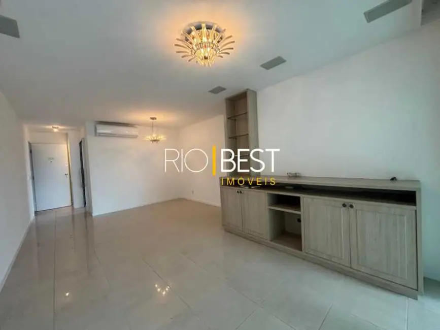 Foto 3 de Apartamento com 3 quartos para alugar, 127m2 em Rio De Janeiro - RJ