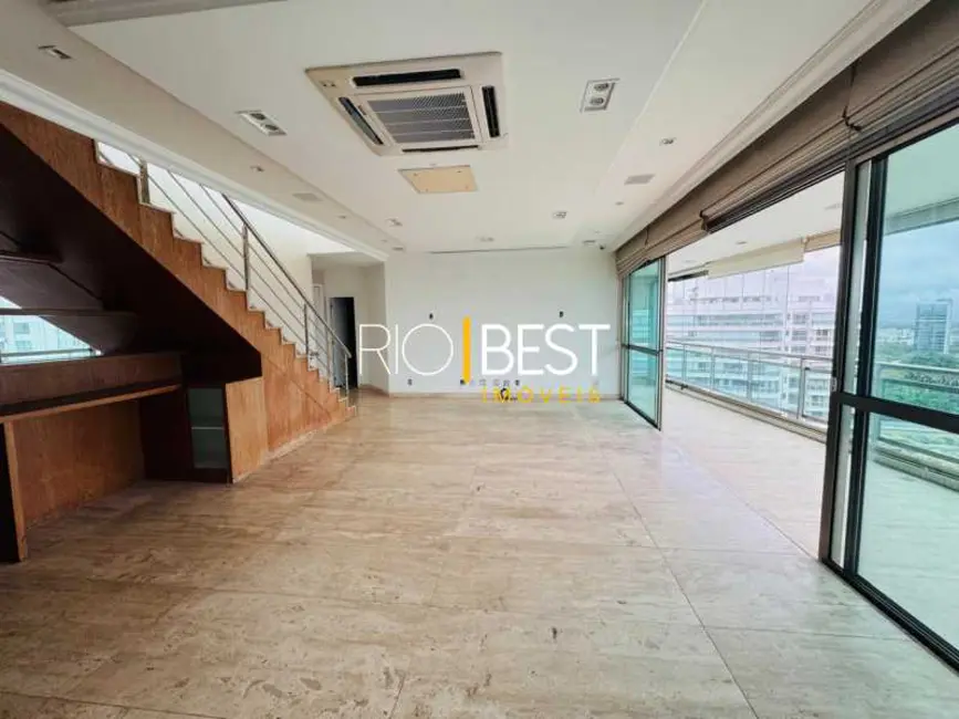 Cobertura com 4 quartos à venda, 500m2 em Rio De Janeiro - RJ - imagem 4 Foto 4 de Cobertura com 4 quartos à venda, 500m2 em Rio De Janeiro - RJ
