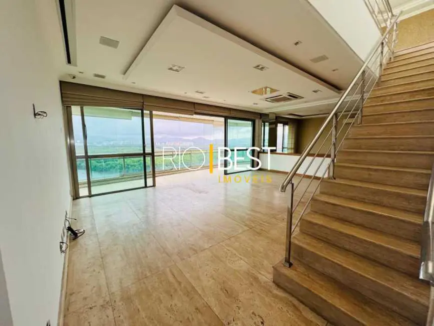 Cobertura com 4 quartos à venda, 500m2 em Rio De Janeiro - RJ - imagem 5 Foto 5 de Cobertura com 4 quartos à venda, 500m2 em Rio De Janeiro - RJ