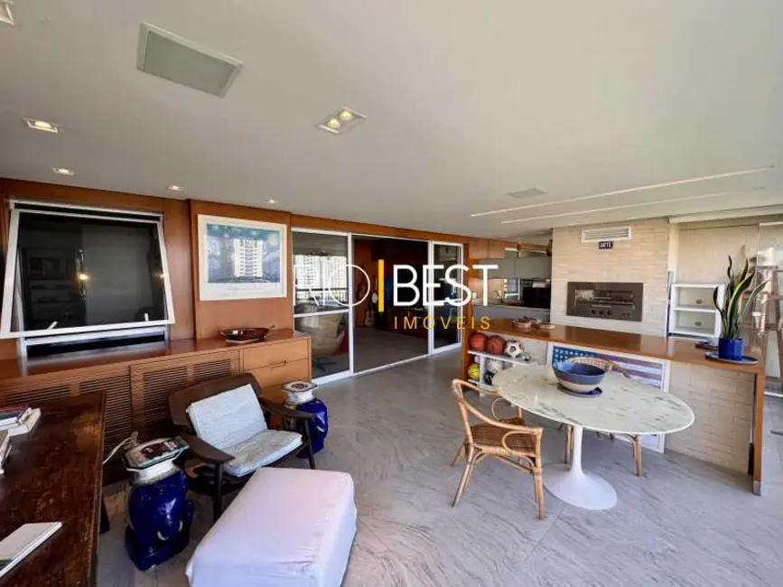 Foto 2 de Apartamento com 3 quartos para alugar, 193m2 em Rio De Janeiro - RJ