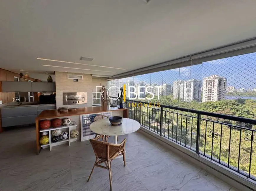 Foto 1 de Apartamento com 3 quartos para alugar, 193m2 em Rio De Janeiro - RJ