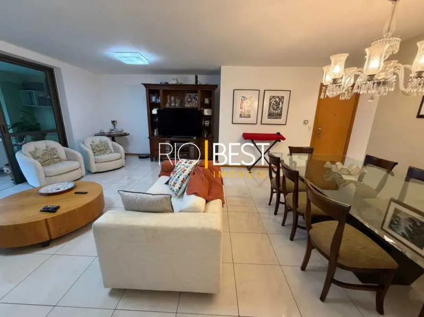 Apartamento com 4 quartos à venda, 180m2 em Rio De Janeiro - RJ - imagem 6 Foto 6 de Apartamento com 4 quartos à venda, 180m2 em Rio De Janeiro - RJ