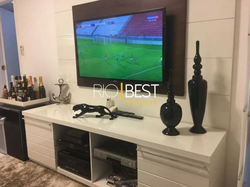 Foto 4 de Apartamento com 2 quartos para alugar, 80m2 em Rio De Janeiro - RJ