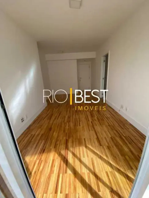 Foto 5 de Apartamento com 2 quartos para alugar, 75m2 em Rio De Janeiro - RJ