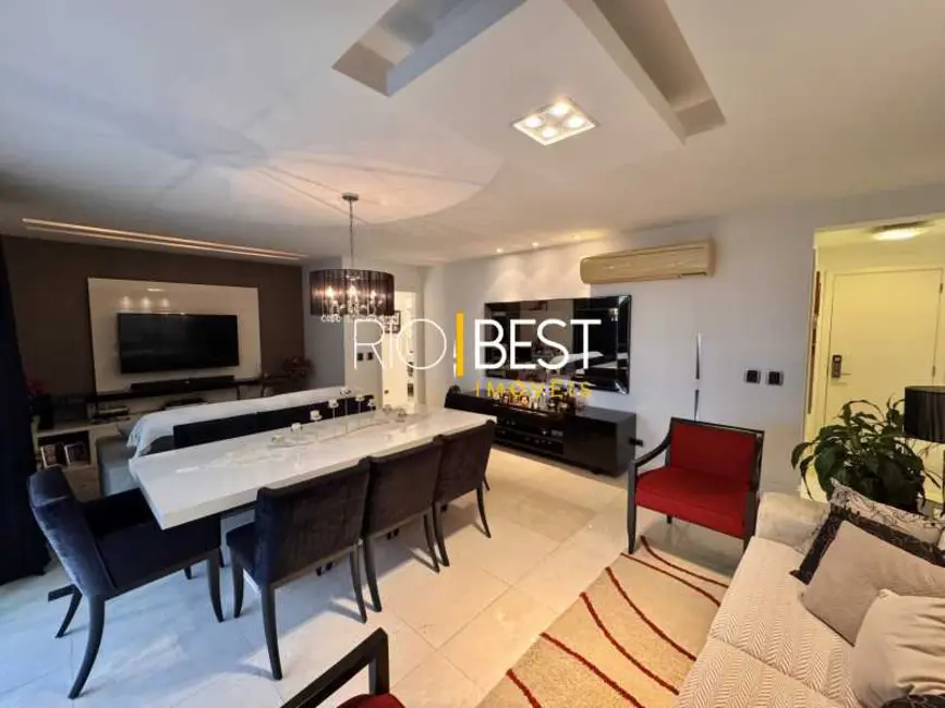 Apartamento com 3 quartos à venda, 140m2 em Rio De Janeiro - RJ - imagem 2 Foto 2 de Apartamento com 3 quartos à venda, 140m2 em Rio De Janeiro - RJ