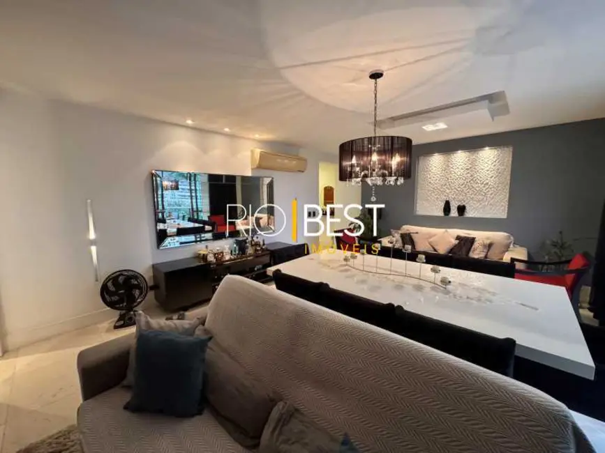 Apartamento com 3 quartos à venda, 140m2 em Rio De Janeiro - RJ - imagem 5 Foto 5 de Apartamento com 3 quartos à venda, 140m2 em Rio De Janeiro - RJ