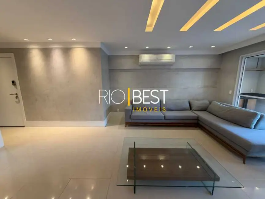 Foto 3 de Apartamento com 3 quartos para alugar, 155m2 em Rio De Janeiro - RJ