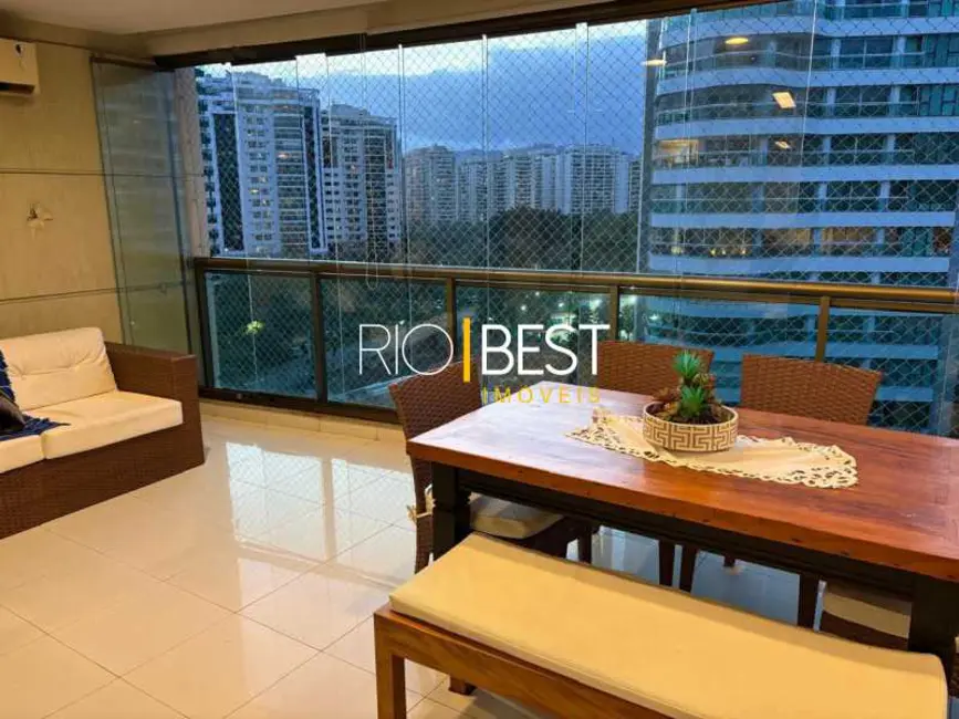 Foto 1 de Apartamento com 3 quartos para alugar, 179m2 em Rio De Janeiro - RJ