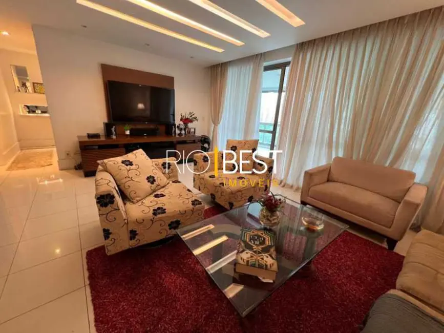 Foto 3 de Apartamento com 3 quartos para alugar, 179m2 em Rio De Janeiro - RJ