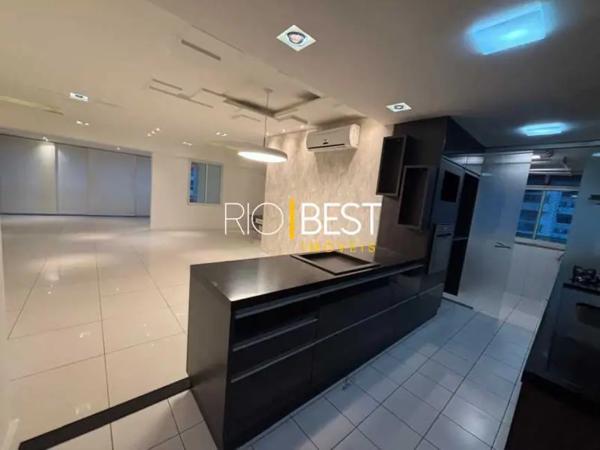 Foto 9 de Apartamento com 3 quartos para alugar, 160m2 em Rio De Janeiro - RJ