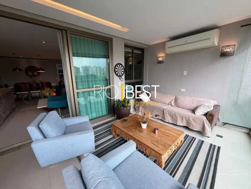 Apartamento com 4 quartos à venda, 179m2 em Rio De Janeiro - RJ - imagem 2 Foto 2 de Apartamento com 4 quartos à venda, 179m2 em Rio De Janeiro - RJ