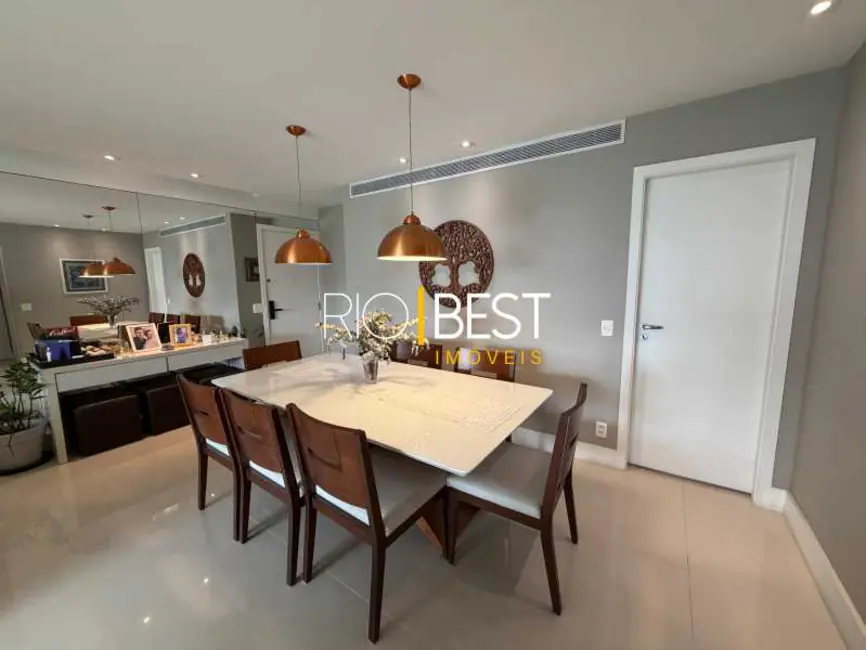 Apartamento com 4 quartos à venda, 179m2 em Rio De Janeiro - RJ - imagem 6 Foto 6 de Apartamento com 4 quartos à venda, 179m2 em Rio De Janeiro - RJ