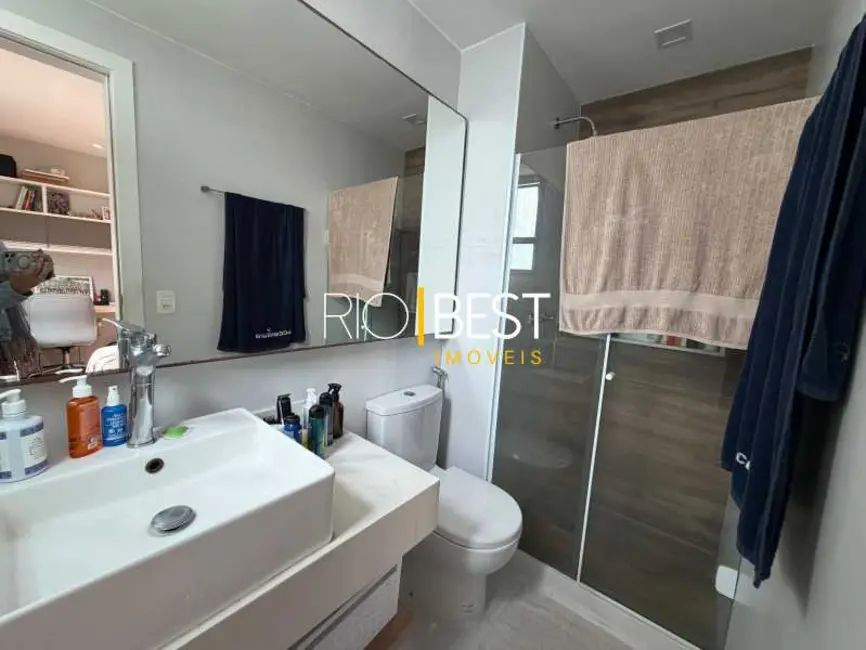 Apartamento com 4 quartos à venda, 179m2 em Rio De Janeiro - RJ - imagem 9 Foto 9 de Apartamento com 4 quartos à venda, 179m2 em Rio De Janeiro - RJ