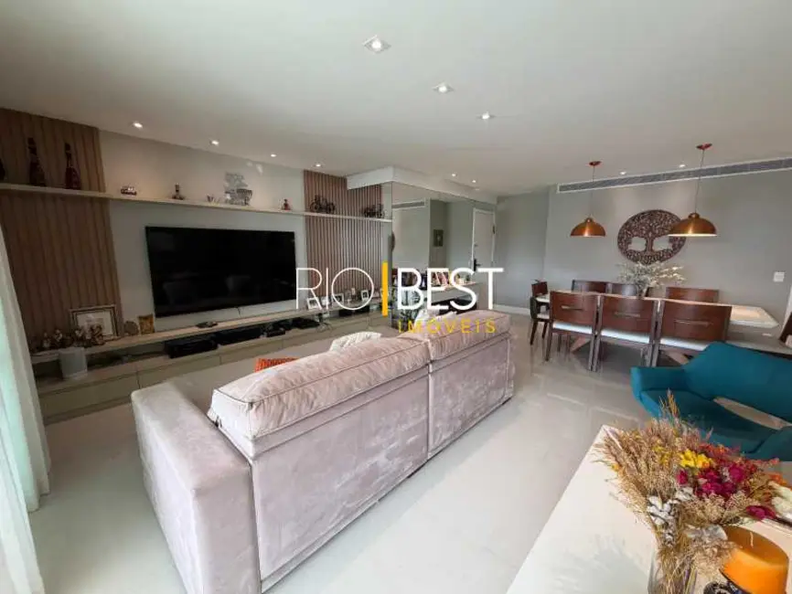 Apartamento com 4 quartos à venda, 179m2 em Rio De Janeiro - RJ - imagem 4 Foto 4 de Apartamento com 4 quartos à venda, 179m2 em Rio De Janeiro - RJ