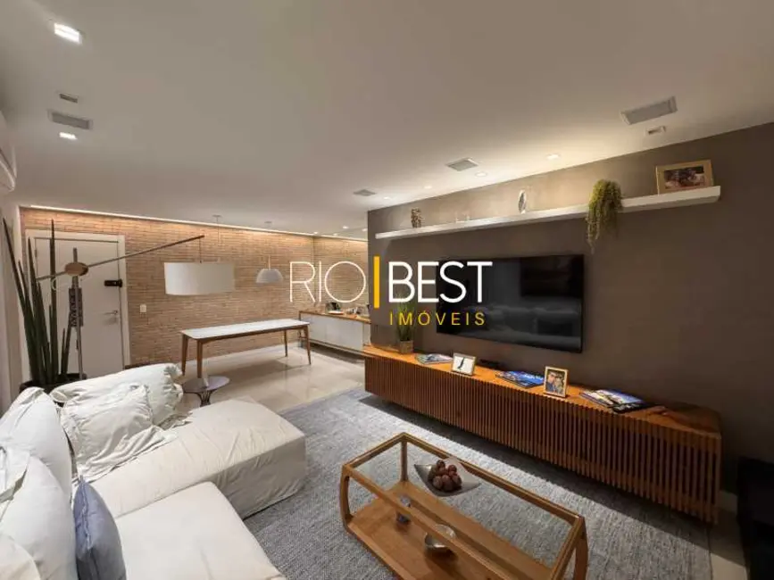 Apartamento com 3 quartos à venda, 155m2 em Rio De Janeiro - RJ - imagem 2 Foto 2 de Apartamento com 3 quartos à venda, 155m2 em Rio De Janeiro - RJ