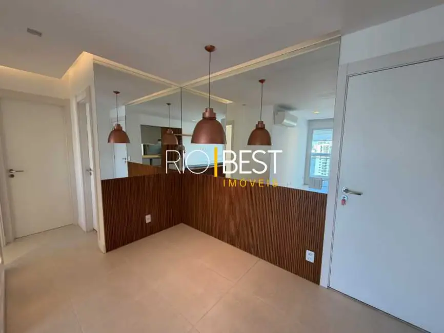 Apartamento com 2 quartos à venda, 75m2 em Rio De Janeiro - RJ - imagem 2 Foto 2 de Apartamento com 2 quartos à venda, 75m2 em Rio De Janeiro - RJ