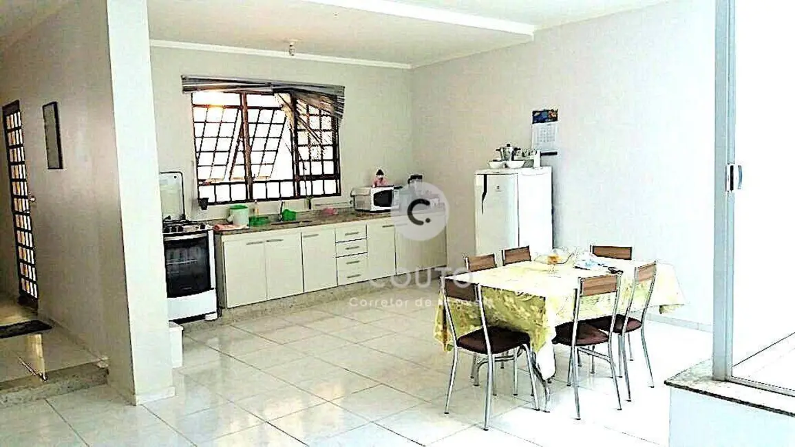 Foto 8 de Casa com 3 quartos à venda, 234m2 em Jardim América, Paulinia - SP