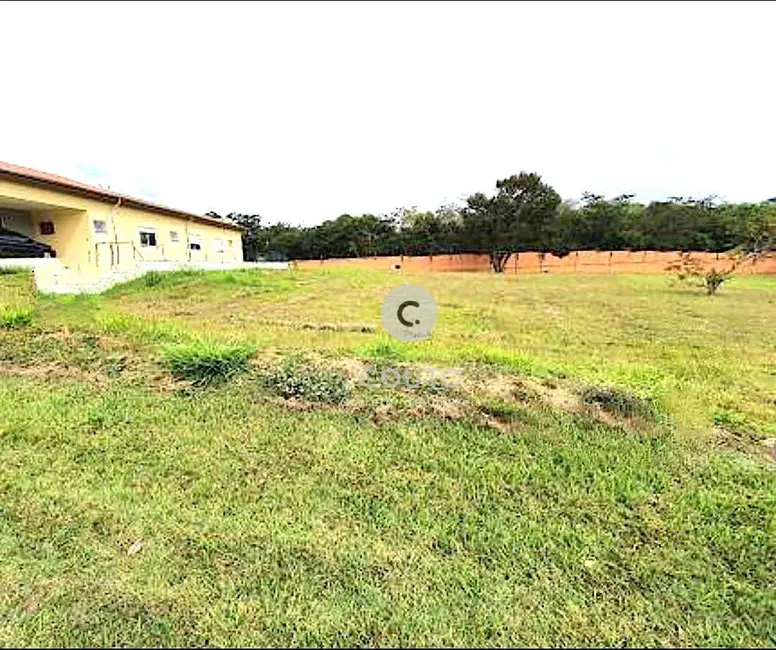Foto 1 de Terreno / Lote à venda, 1050m2 em Salto - SP