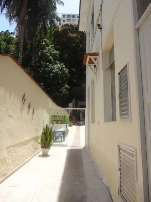 Prédio Inteiro com 10 quartos para alugar, 350m2 em Rio De Janeiro - RJ - imagem 3 Foto 3 de Prédio Inteiro com 10 quartos para alugar, 350m2 em Rio De Janeiro - RJ