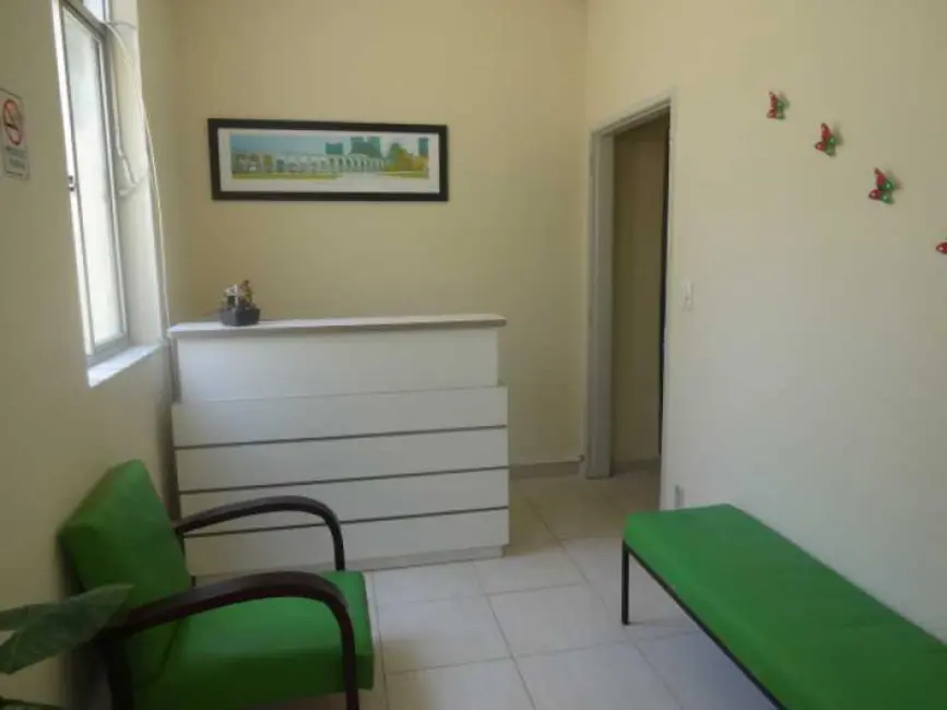 Prédio Inteiro com 10 quartos para alugar, 350m2 em Rio De Janeiro - RJ - imagem 7 Foto 7 de Prédio Inteiro com 10 quartos para alugar, 350m2 em Rio De Janeiro - RJ