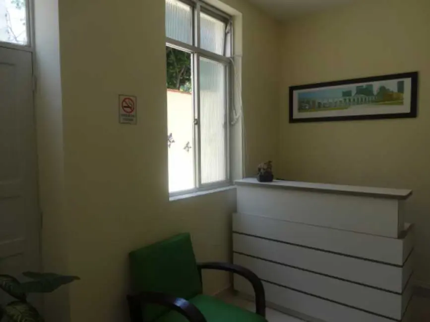 Prédio Inteiro com 10 quartos para alugar, 350m2 em Rio De Janeiro - RJ - imagem 8 Foto 8 de Prédio Inteiro com 10 quartos para alugar, 350m2 em Rio De Janeiro - RJ