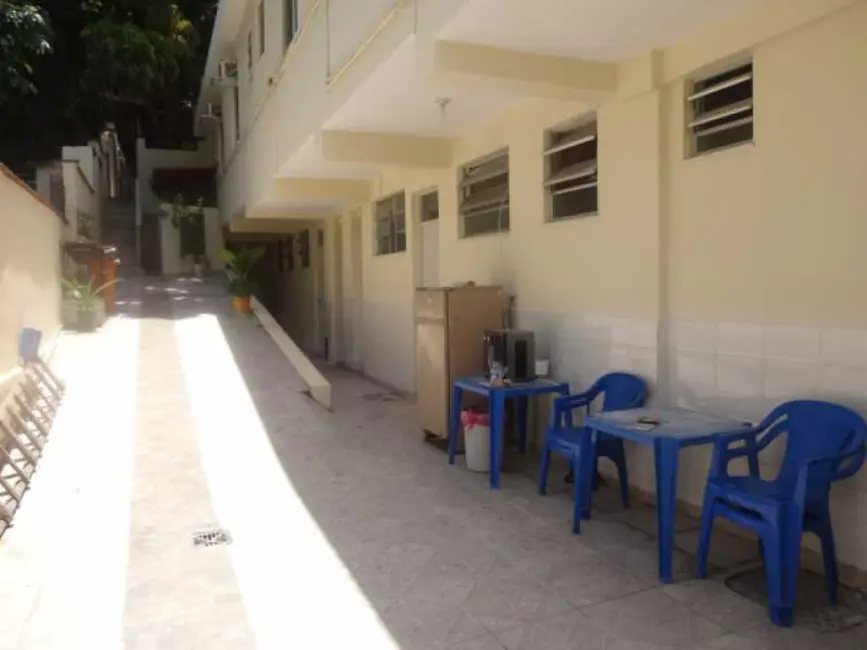 Prédio Inteiro com 10 quartos para alugar, 350m2 em Rio De Janeiro - RJ - imagem 5 Foto 5 de Prédio Inteiro com 10 quartos para alugar, 350m2 em Rio De Janeiro - RJ