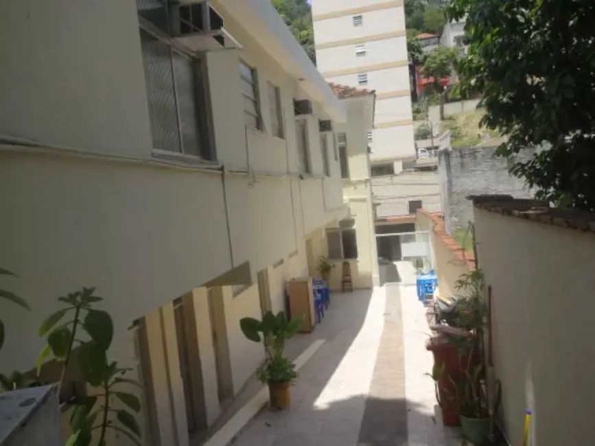 Prédio Inteiro com 10 quartos para alugar, 350m2 em Rio De Janeiro - RJ - imagem 6 Foto 6 de Prédio Inteiro com 10 quartos para alugar, 350m2 em Rio De Janeiro - RJ