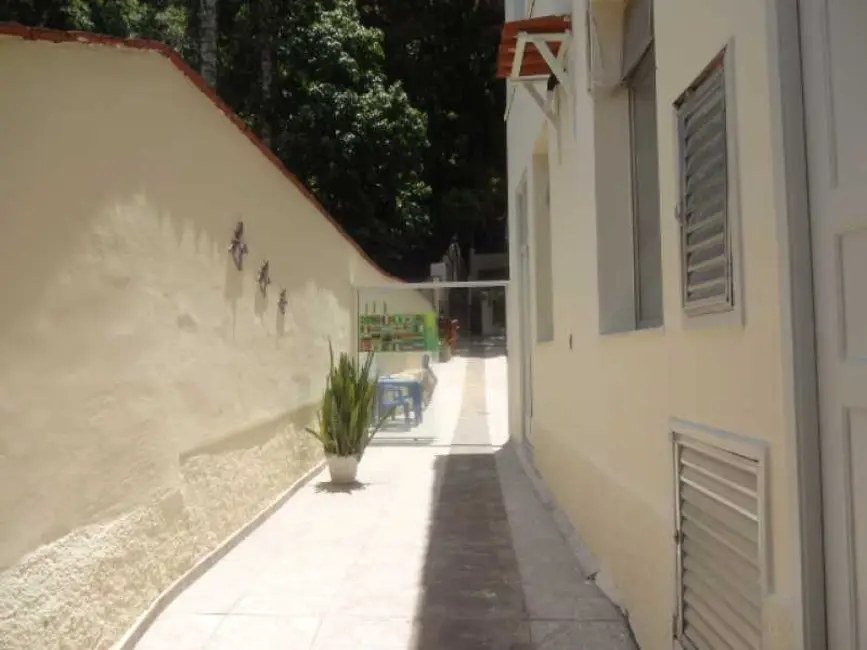 Prédio Inteiro com 10 quartos para alugar, 350m2 em Rio De Janeiro - RJ - imagem 2 Foto 2 de Prédio Inteiro com 10 quartos para alugar, 350m2 em Rio De Janeiro - RJ