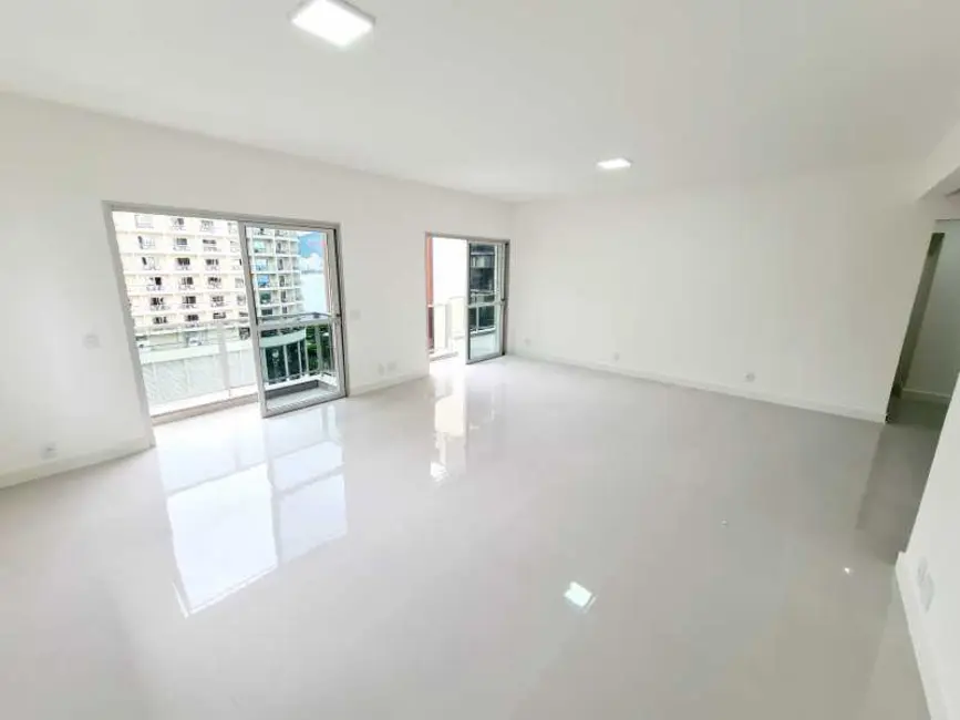 Apartamento com 4 quartos à venda, 185m2 em Rio De Janeiro - RJ - imagem 6 Foto 6 de Apartamento com 4 quartos à venda, 185m2 em Rio De Janeiro - RJ