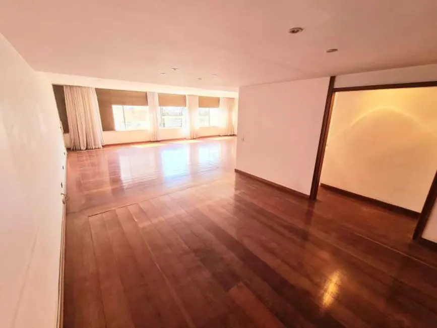 Foto 6 de Apartamento com 4 quartos à venda, 220m2 em Rio De Janeiro - RJ