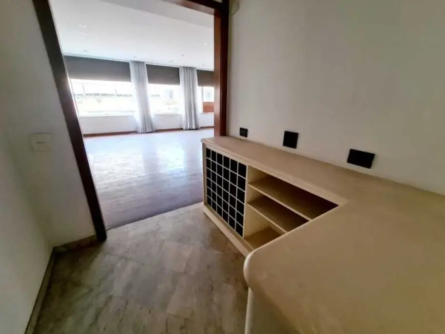 Foto 4 de Apartamento com 4 quartos à venda, 220m2 em Rio De Janeiro - RJ