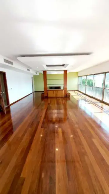 Apartamento com 4 quartos à venda e para alugar, 300m2 em Rio De Janeiro - RJ - imagem 5 Foto 5 de Apartamento com 4 quartos à venda e para alugar, 300m2 em Rio De Janeiro - RJ
