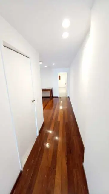 Apartamento com 4 quartos à venda e para alugar, 300m2 em Rio De Janeiro - RJ - imagem 7 Foto 7 de Apartamento com 4 quartos à venda e para alugar, 300m2 em Rio De Janeiro - RJ